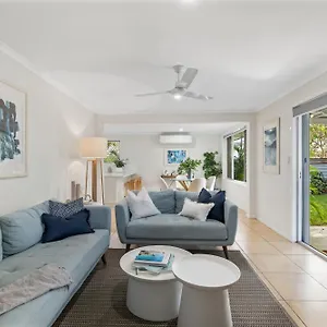 Holiday home Sunshine Coast Beach House - 2 Mins Walk To Beach